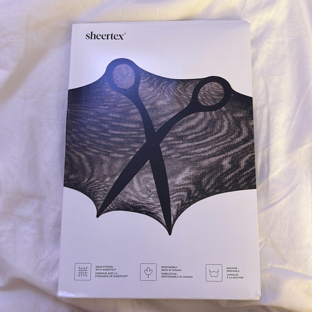 NEW Sheertex Classic Sheer Rip-Resist Tights - Black S - Never worn